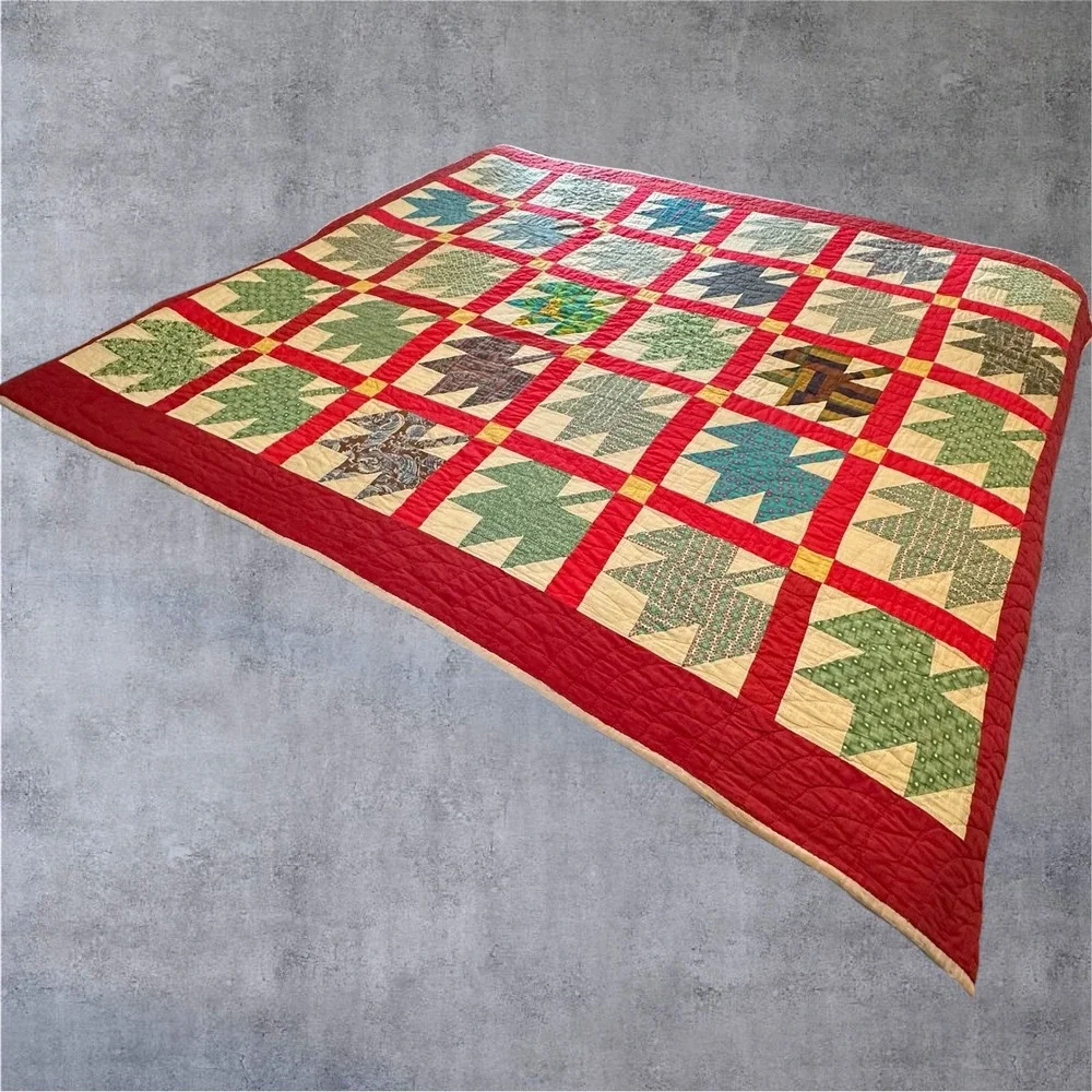 Vintage Handmade Maple Leaf Quilt 82x68 Red Green Cream Patchwork